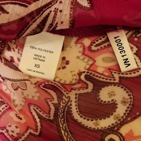 ❤️ 4/$20 New York & Co top Women's XS Sheer chiffon paisley buttons 3/4 sleeve - Picture 13 of 14